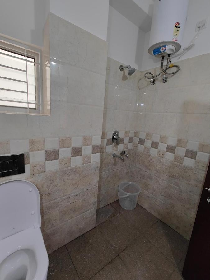 Meer Stay - Premium Service Apartments Vanivilasa Puram Exterior foto
